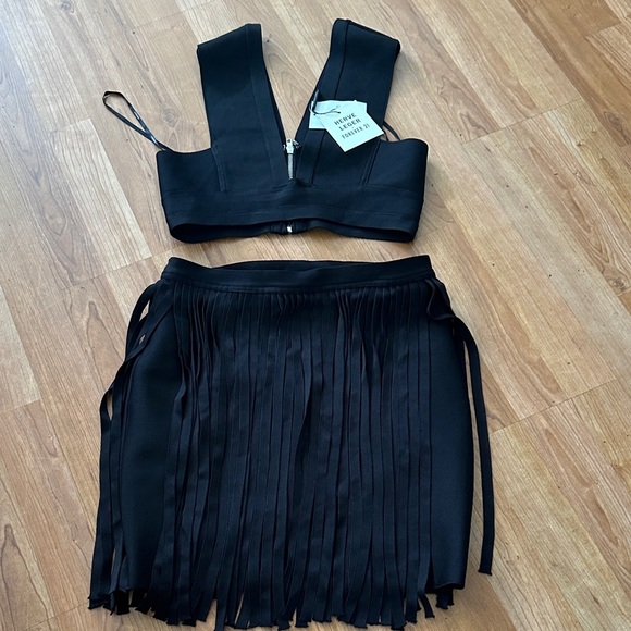 Herve Leger Elegant Black Fringe Skirt Set - Picture 1 of 3